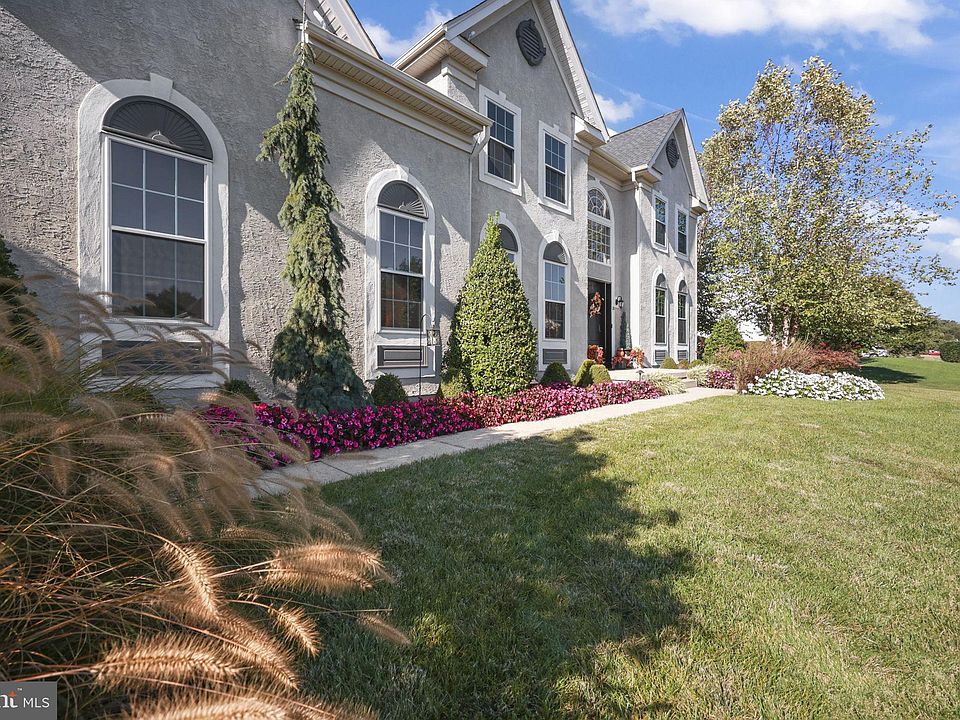 18 Azalea Dr, Lumberton, NJ 08048 | Zillow