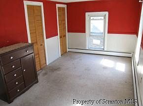 2nd image of 219 Pine St