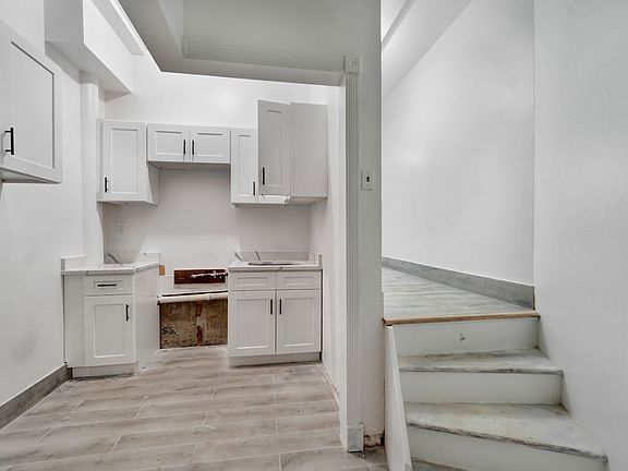 5th image of 2413 Wilson Ave #B