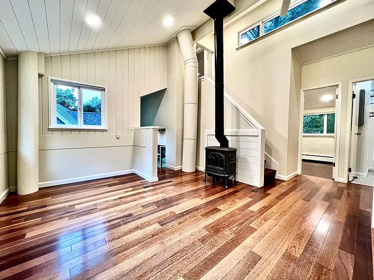 7765 Claremont Ave — Photo 15