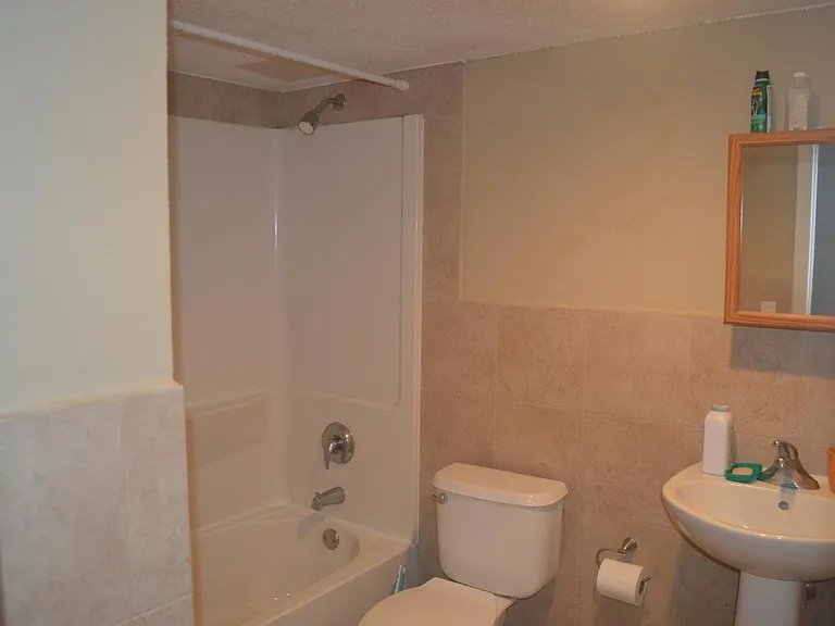 2nd bathroom