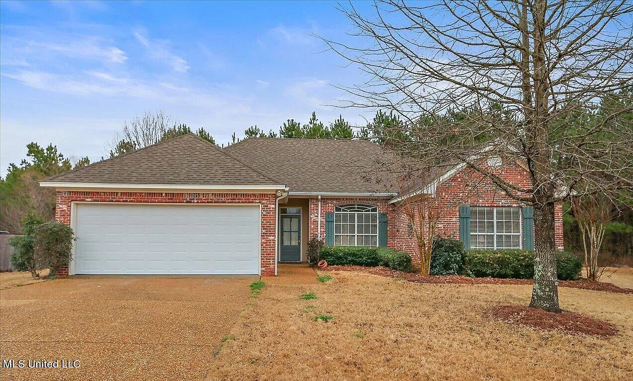 3 bed, 2.0 bath, 1758 sqft, $2,495 — Photo 1