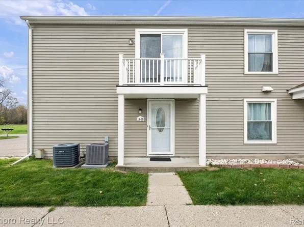 1446 Hunters Ridge Ct, Davison, MI 48423