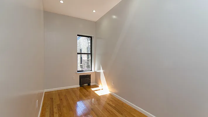 Rented by Nooklyn NYC LLC | media 31
