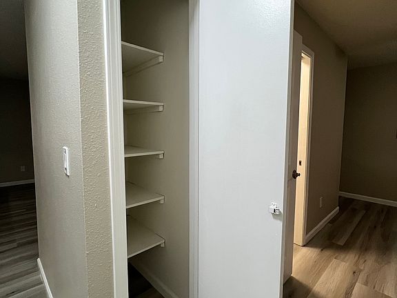 5th image of 18771 Hoyt Cir #5