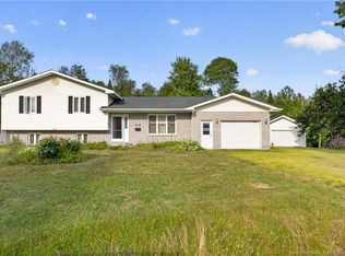590 Woodland Dr E, Bathurst, NB E2A4Z1