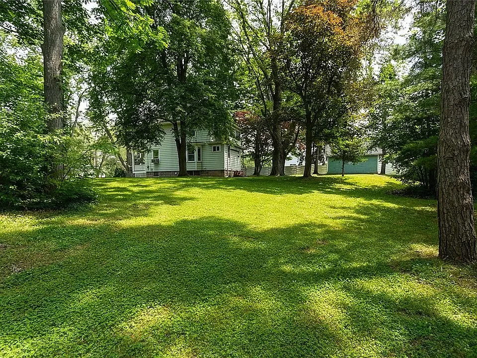 Building Photo - 1365 Spencerport Rd