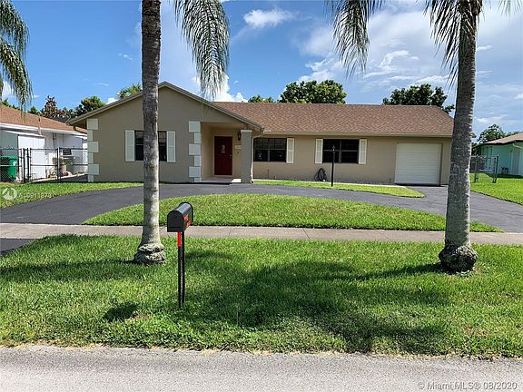 2nd image of 12600 SW 10th Ct #12600