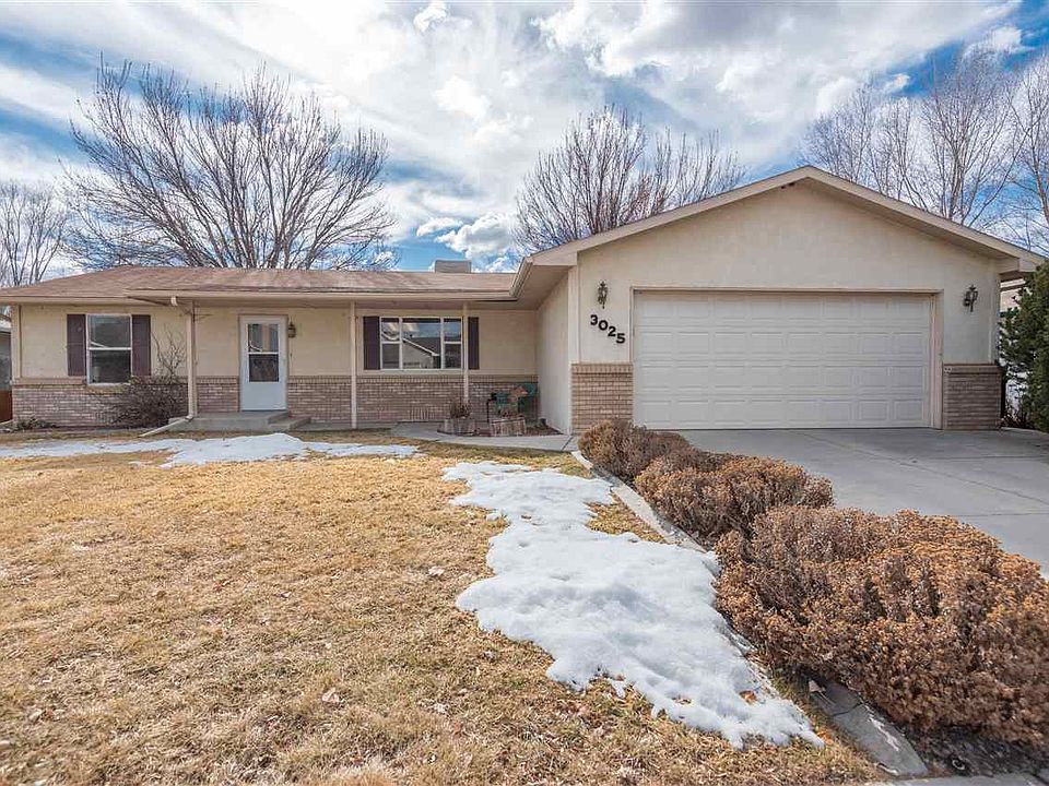 1st image of 3025 N Moorland Cir