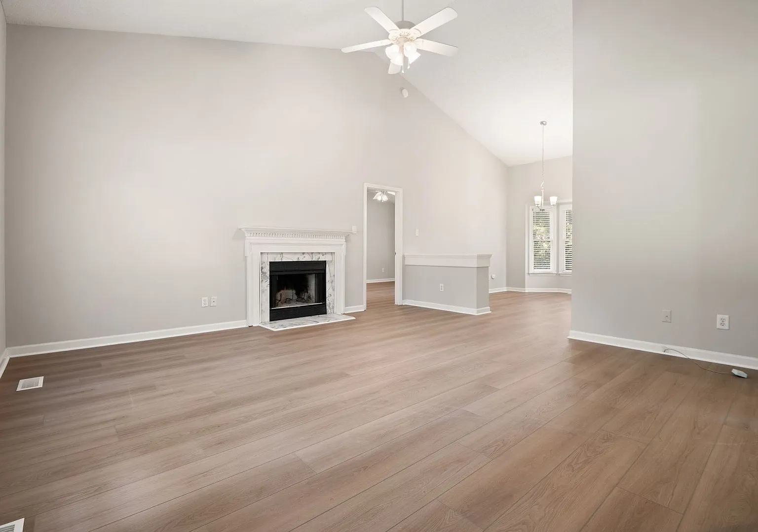 Cute 3 Bedroom Ranch with Large Wooded Yard- Raleigh-Available Now! — Photo 3