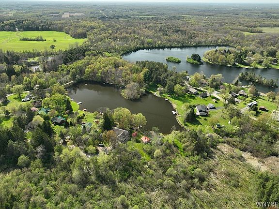 5th image of 86 Little Lake Rd
