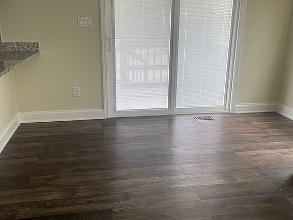 5th image of 345 Edgewood Rd