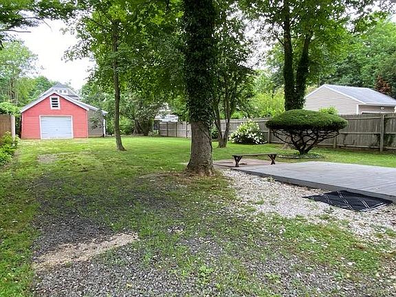 2nd image of 25 Highland Ct APT 1