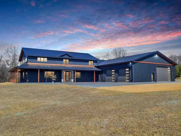 916 Gavin Pass, Hudson, WI 54016