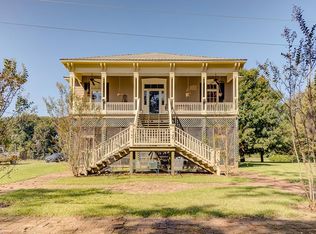 1236 Thompson Lake Rd, Vicksburg, MS 39183