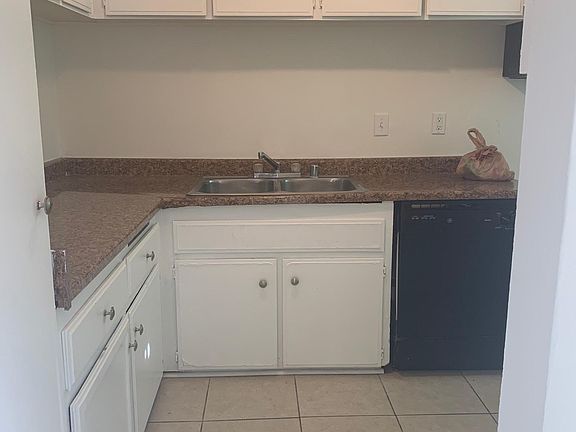 3rd image of 25180 E 5th St #186