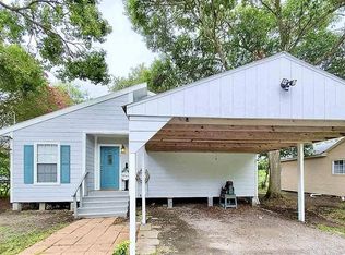171 W Darby St, Bridge City, TX 77611