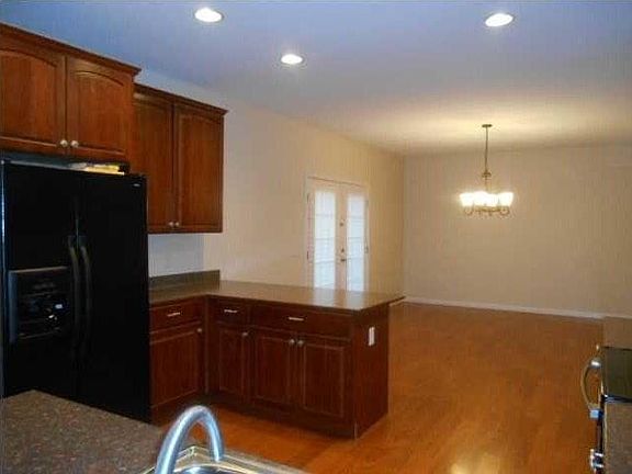 5th image of 1881 Holly Oak Ln