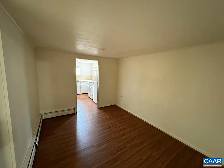1101 Grove St #B — Photo 3