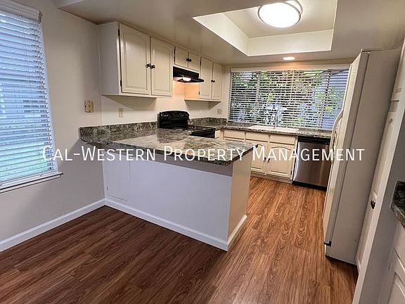 3rd image of 105 Almond Hill Ct
