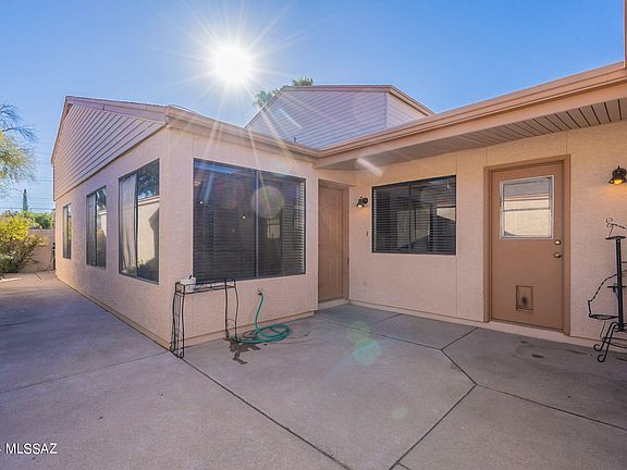 2nd image of 2408 N Palo Hacha Dr