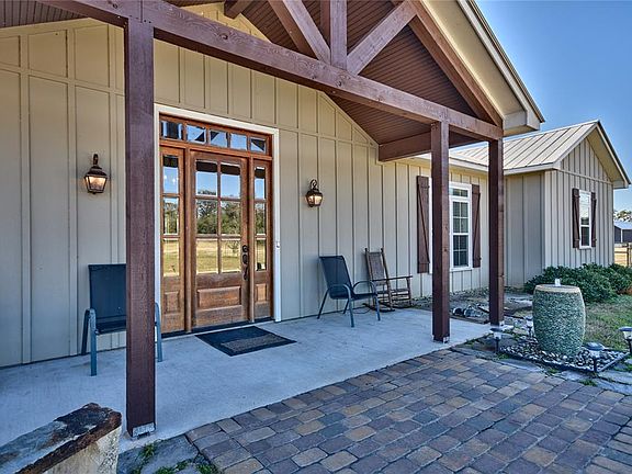 3rd image of 225 Sadie Ln