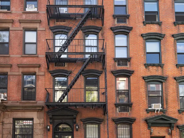 454 West 50th Street image 6 of 6