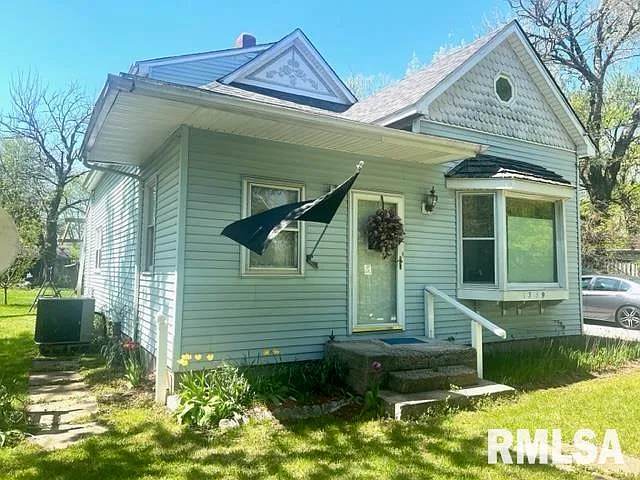 1339 S Crest Dr photo 1