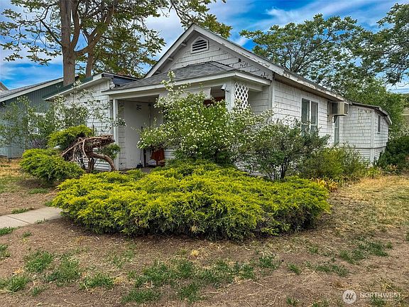 2nd image of 741 5th Avenue S
