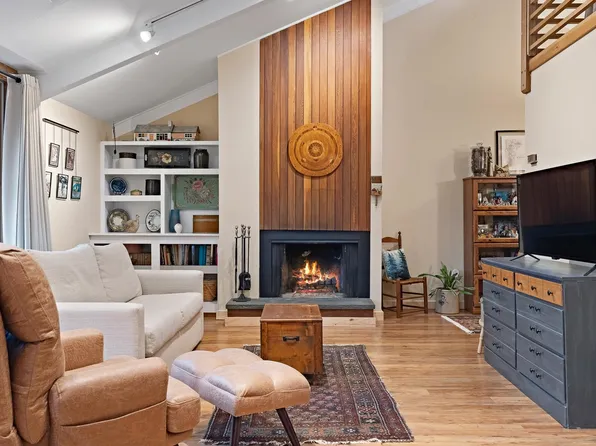 4 Murray Hill South Road Unit 4 / Building 36, Manchester, VT 05255