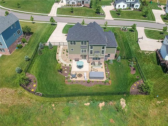 3rd image of 217 Hickory Ln