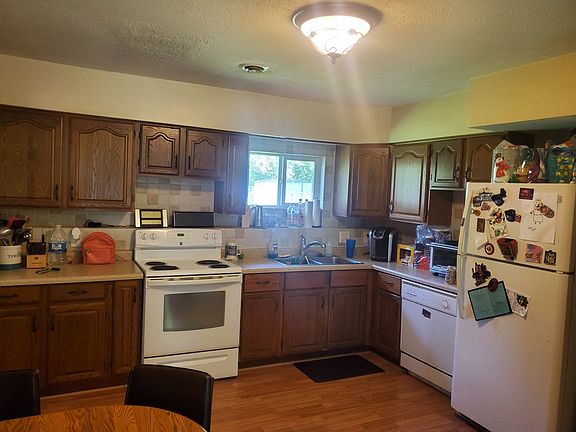 4th image of 128 Delcy Dr