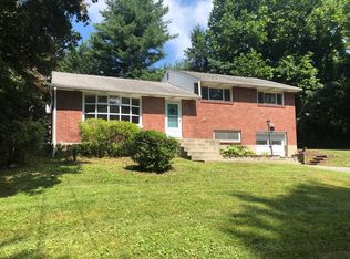 6 Nancy Ln, Newburgh, NY 12550