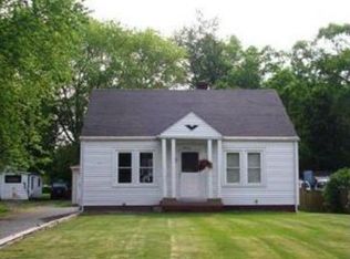 2843 Edgewood St, Portage, IN 46368