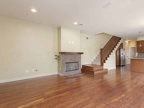 4th image of 4561 Cleveland Ave
