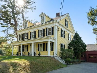 137 Wellesley St, Weston, MA, 02493