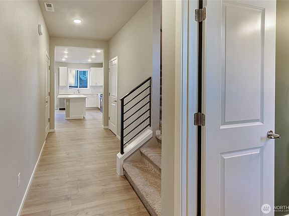 Pictures are from a previously built Penrose plan in the community and may display upgrades that are no longer available.>