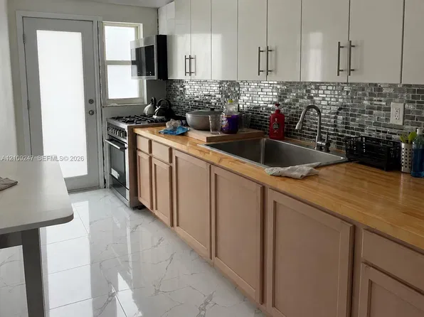 300 74th St, Miami Beach, FL