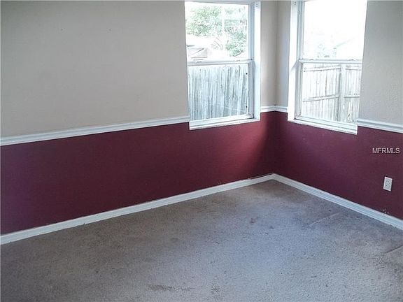 4th image of 160 Pine Tree Dr