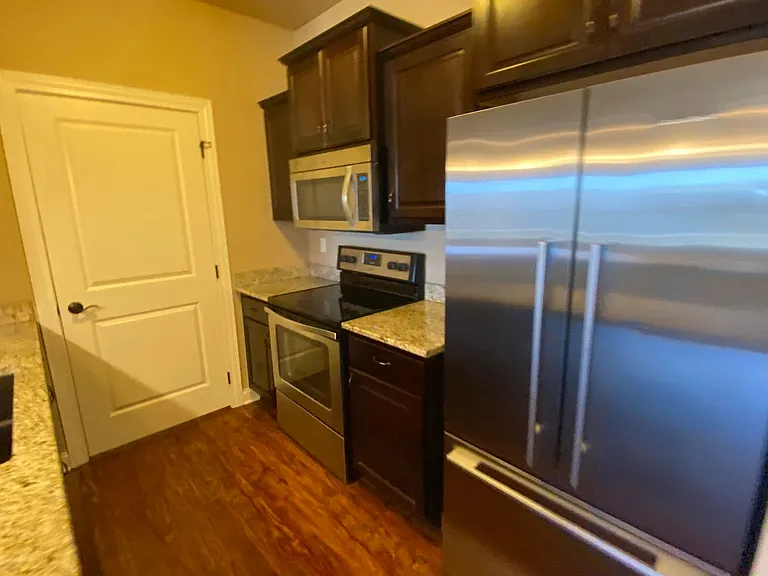 2805 Northridge Pkwy #208 — Photo 1