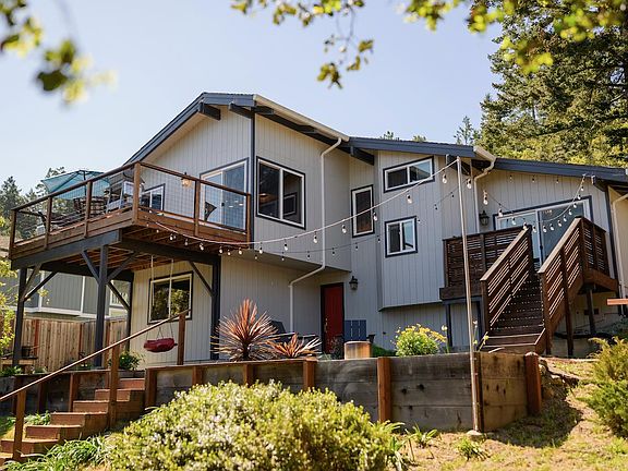 2nd image of 230 Miraflores Rd