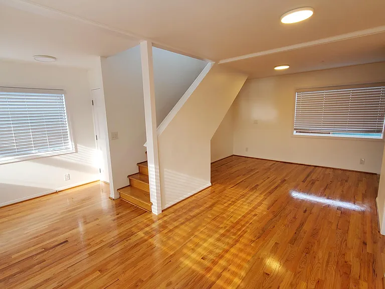 46 Thornton Ave #1/2 — Photo 3