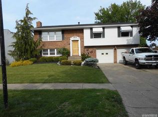 35 E Bihrwood Dr, Buffalo, NY 14224