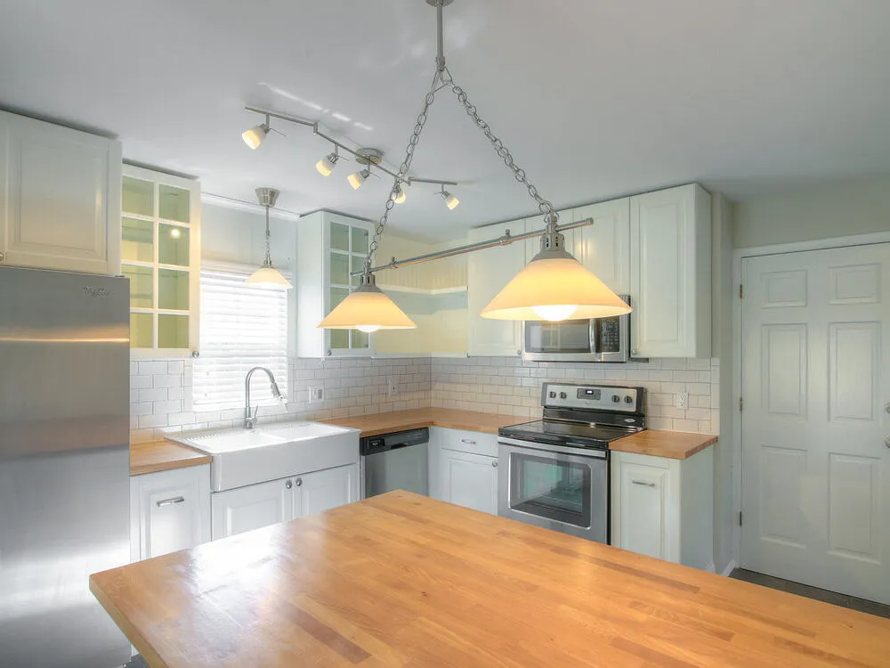 3 bed, 2.5 bath, 1494 sqft, $2,520 — Photo 4