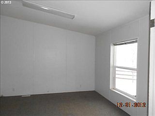 2nd image of 2754 N Pacific Ave
