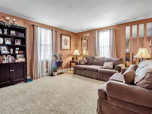 4th image of 95 Kelsey Dr