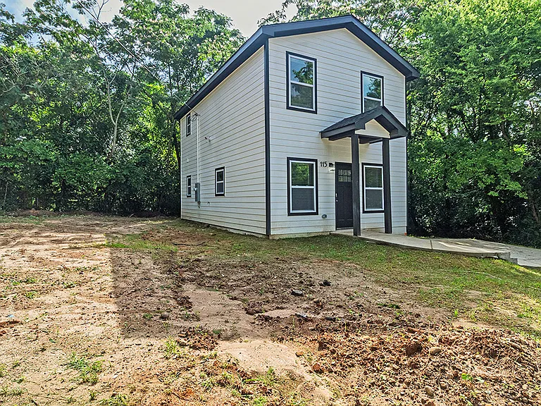 2065 Freeman St — Photo 6