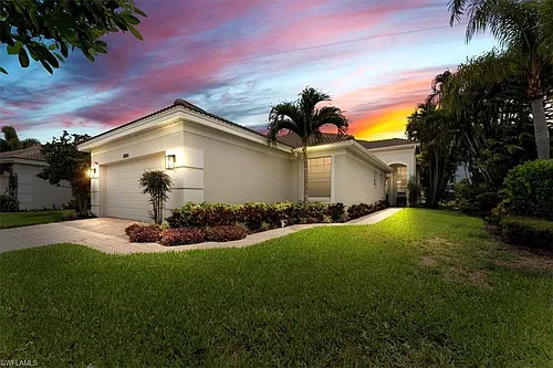 8541 Pepper Tree Way Photo 1
