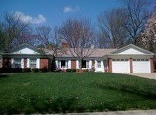 9 Sunset Ln, Springfield, IL 62704