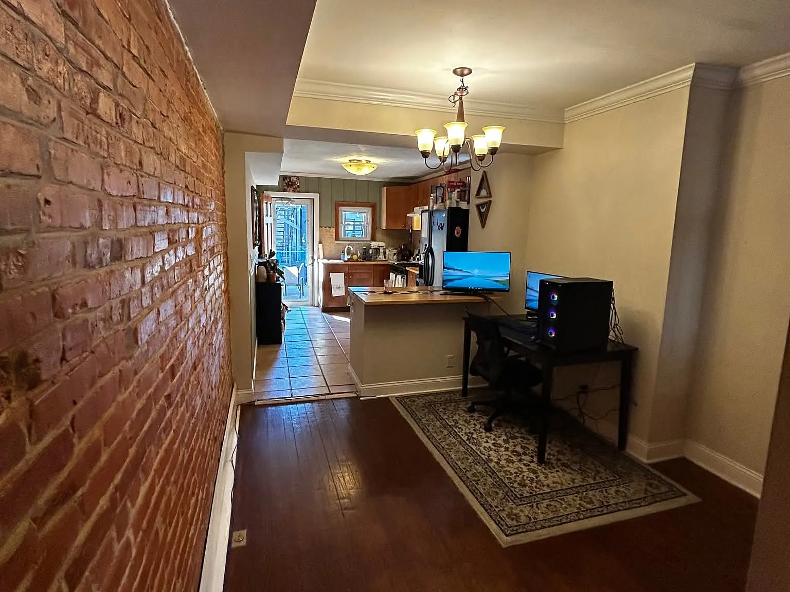 2 bed, 980 sqft, $1,900 — Photo 4